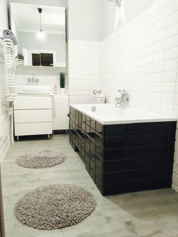 Clicktheflat Apartment Chmielna 7 وارسو المظهر الخارجي الصورة