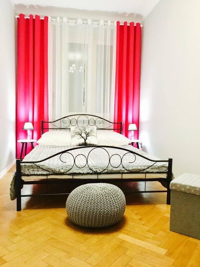 Clicktheflat Apartment Chmielna 7 وارسو المظهر الخارجي الصورة